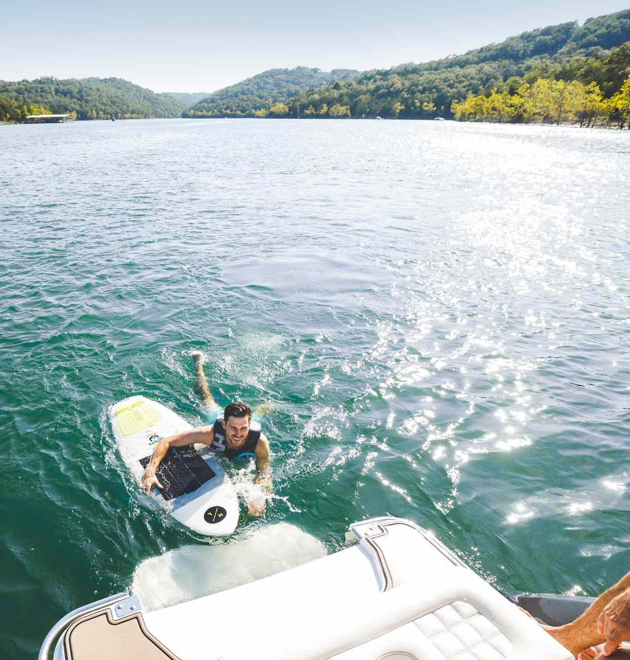 boating on table rock lake