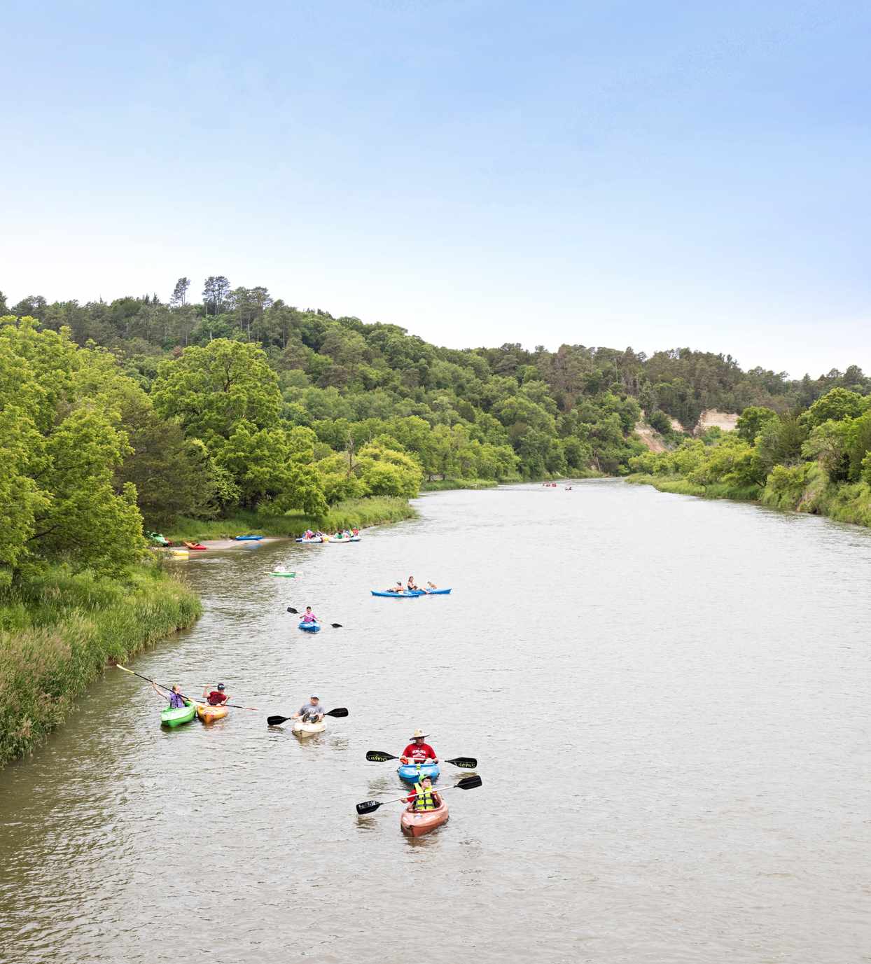 kayakers on niobrara river near smith falls state park