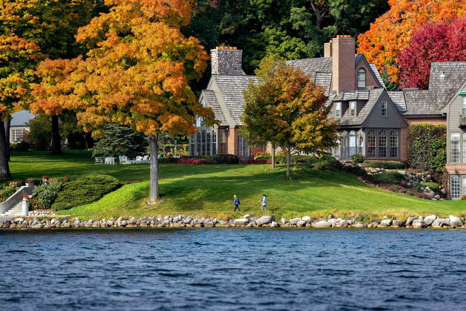 Lake Geneva Shorepath in Fall