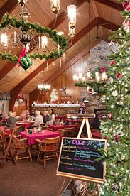 the duck inn holiday decor with christmas tree